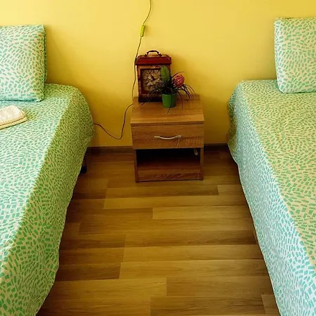 בית הארחה Malavi Krasen! Comfort&clean! *